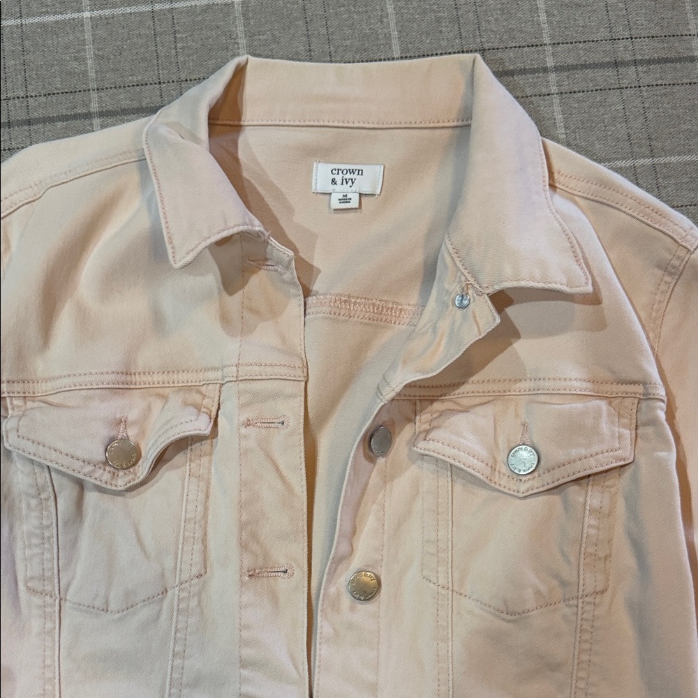 Crown & Ivy Women's Light Pink Jean Jacket
